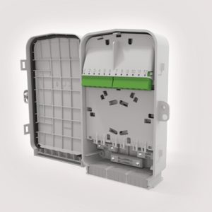 MDU S1 with SC SX APC Adaptors and 3 x 1:4 Splitters