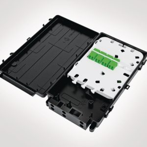 MCCE with 4 LC DX APC Adaptors and 2 x 1:4 Splitters